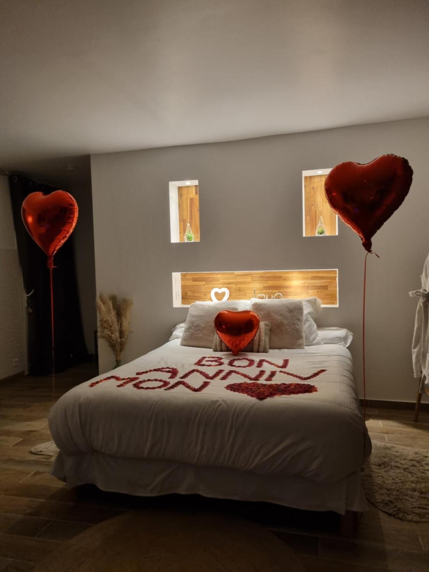 Suite De Charme Avec Jacuzzi Et Jardin Privatif Paris Au Calme Saint-Prix  Exterior photo