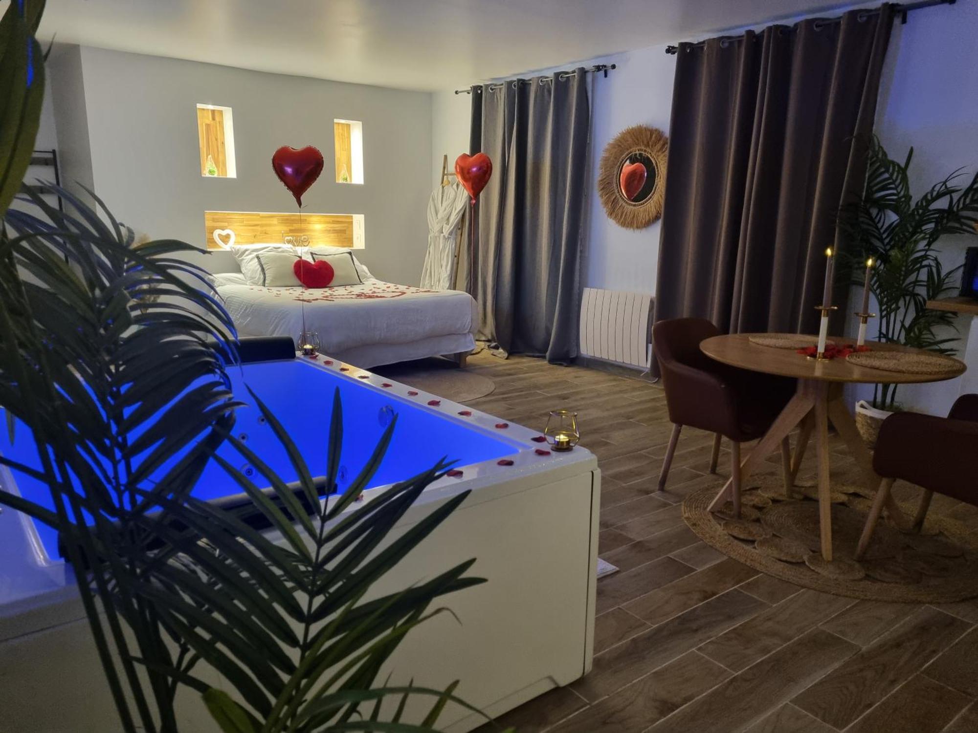 Suite De Charme Avec Jacuzzi Et Jardin Privatif Paris Au Calme Saint-Prix  Exterior photo
