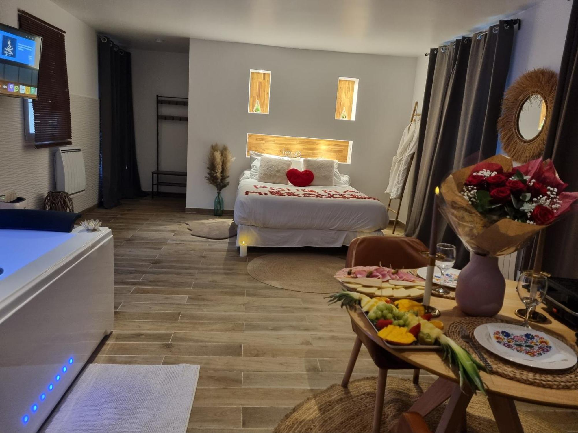 Suite De Charme Avec Jacuzzi Et Jardin Privatif Paris Au Calme Saint-Prix  Exterior photo